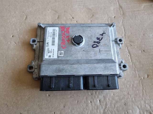 bontott OPEL CROSSLAND X Motorvezérlő