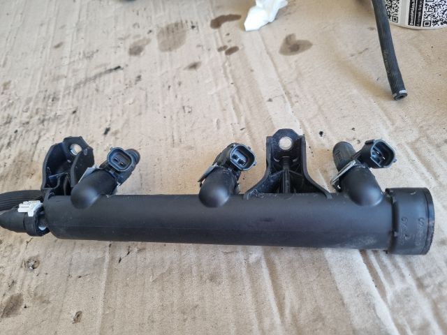 bontott OPEL CROSSLAND X Porlasztó Sor / Híd