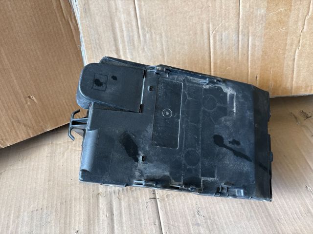 bontott OPEL CROSSLAND X Akkumulátor Fedél