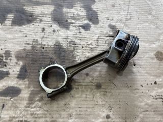 bontott OPEL CROSSLAND X Dugattyú és Hajtókar