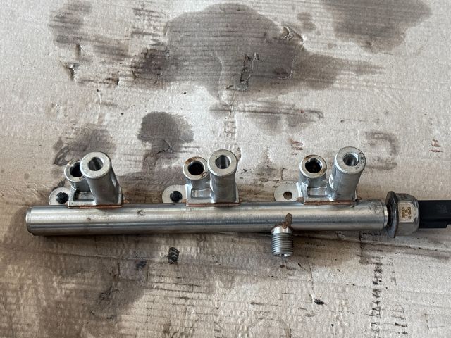 bontott OPEL CROSSLAND X Közösnyomócső