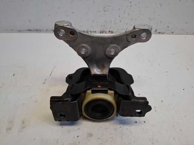 bontott OPEL CROSSLAND X Motor Tartó Bak Jobb