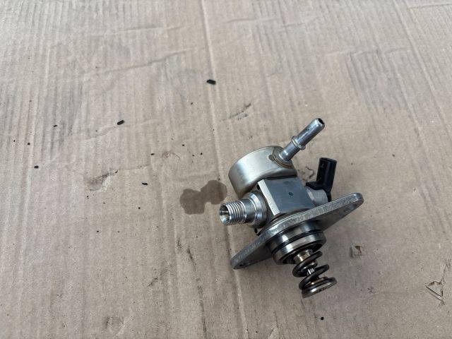 bontott OPEL CROSSLAND X Nagynyomású Szivattyú