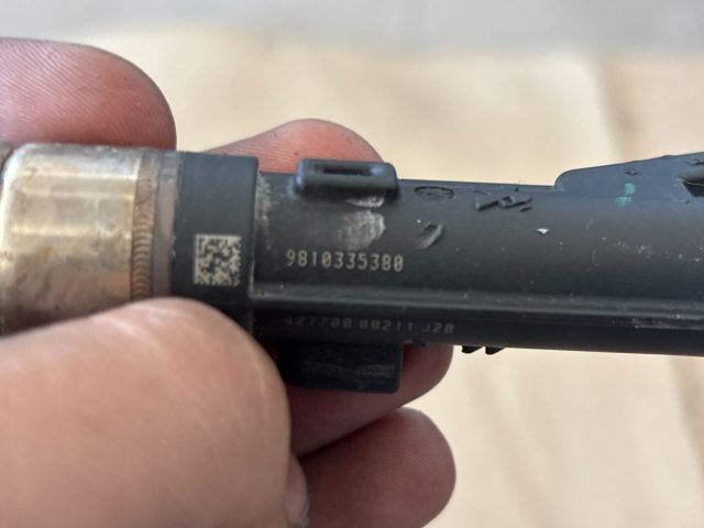 bontott OPEL CROSSLAND X Porlasztó (1 db)