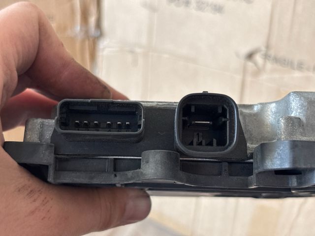 bontott OPEL CROSSLAND X Start / Stop Vezérlő Modul