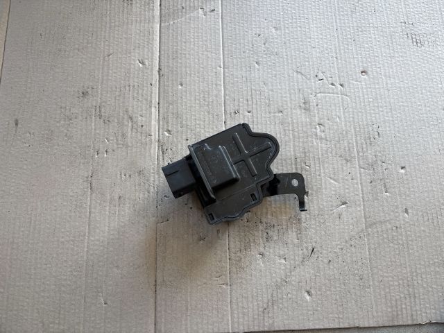 bontott OPEL CROSSLAND X Start / Stop Vezérlő Modul