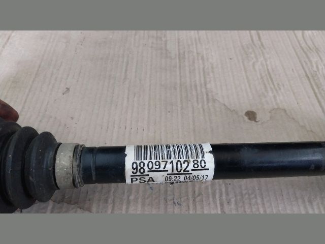 bontott OPEL CROSSLAND X Bal Féltengely