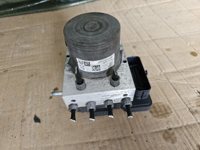 bontott OPEL CROSSLAND X ABS Kocka