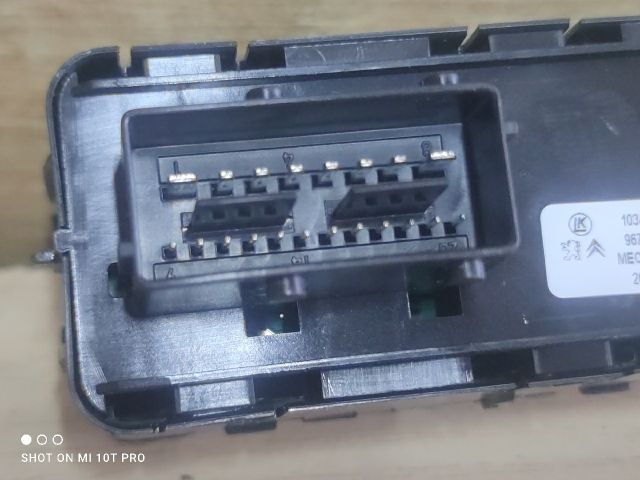 bontott OPEL CROSSLAND X Ablakemelő és Tükör Kapcsoló