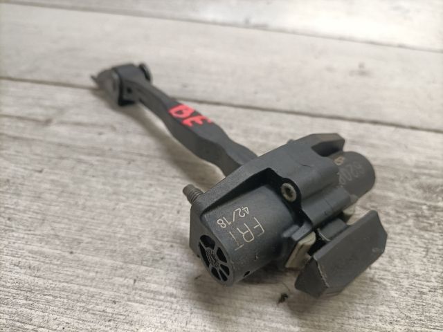 bontott OPEL CROSSLAND X Bal első Ajtóhatároló