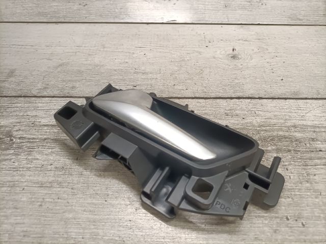 bontott OPEL CROSSLAND X Bal első Belső Kilincs