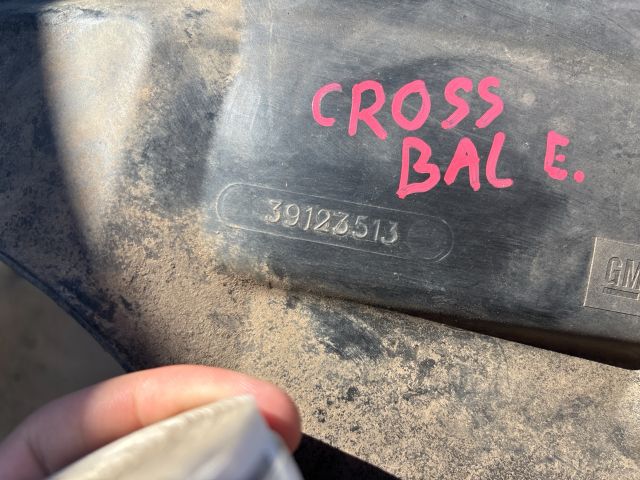 bontott OPEL CROSSLAND X Bal első Dobbetét (Kerékjárati, Műanyag)