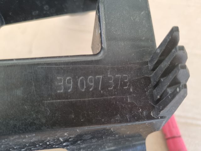 bontott OPEL CROSSLAND X Bal Fényszóró Tartó