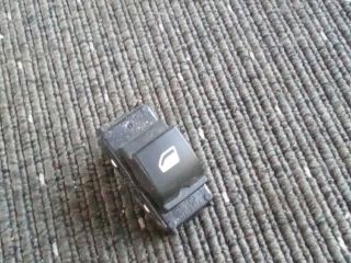 bontott OPEL CROSSLAND X Bal hátsó Ablakemelő Kapcsoló