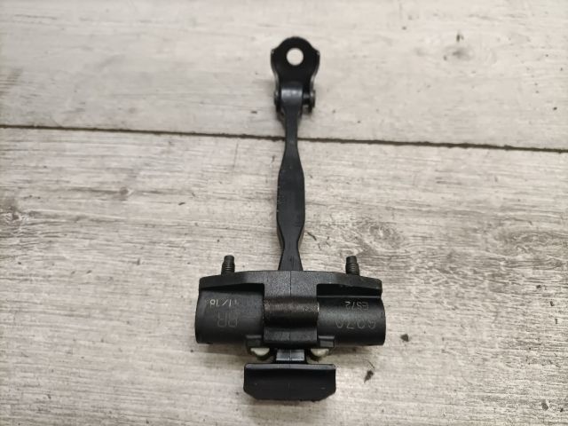 bontott OPEL CROSSLAND X Bal hátsó Ajtóhatároló