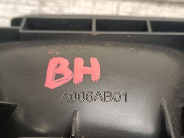 bontott OPEL CROSSLAND X Bal hátsó Belső Kilincs