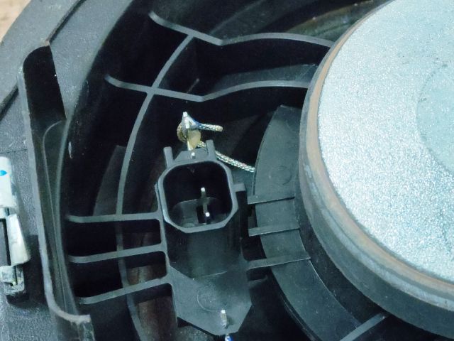 bontott OPEL CROSSLAND X Bal hátsó Hangszóró