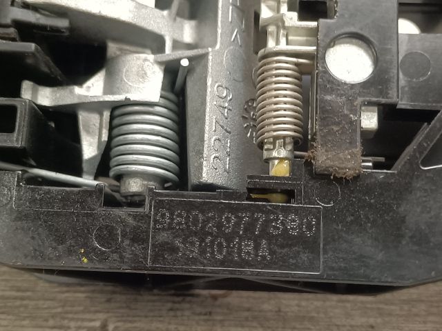 bontott OPEL CROSSLAND X Bal hátsó Külső Kilincs