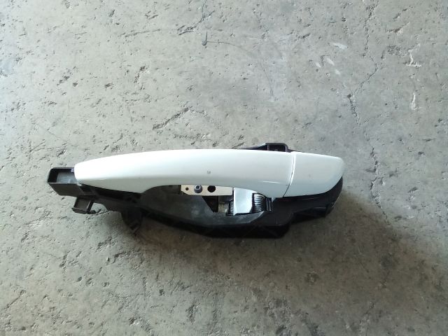 bontott OPEL CROSSLAND X Bal hátsó Külső Kilincs