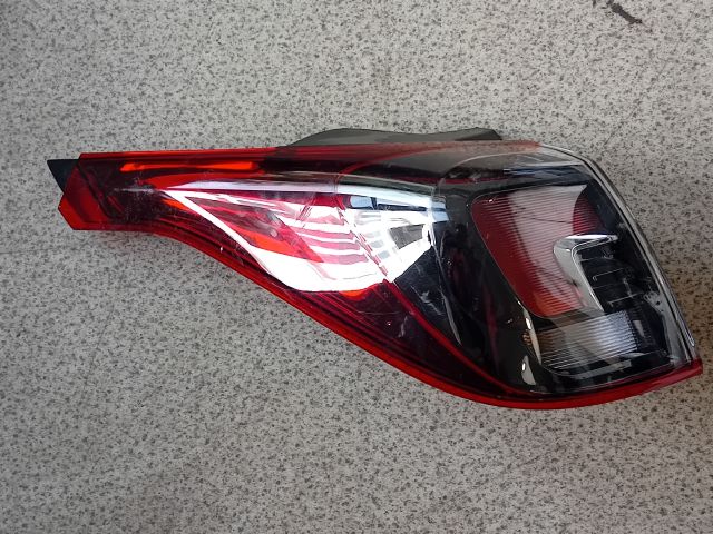 bontott OPEL CROSSLAND X Bal Hátsó Lámpa