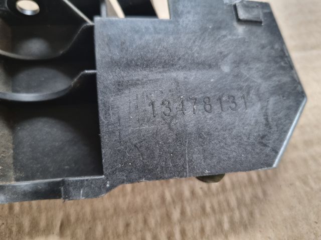 bontott OPEL CROSSLAND X Bal hátsó Lökhárító Tartó (Műanyag)