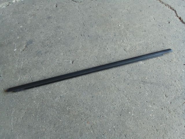 bontott OPEL CROSSLAND X Bal hátsó Vízlehúzó Gumicsík