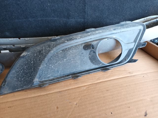 bontott OPEL CROSSLAND X Bal Ködlámpa Rács