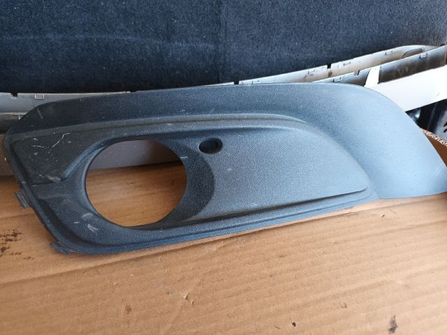 bontott OPEL CROSSLAND X Bal Ködlámpa Rács