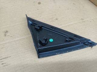 bontott OPEL CROSSLAND X Bal Sárvédő Csavar Burkolat