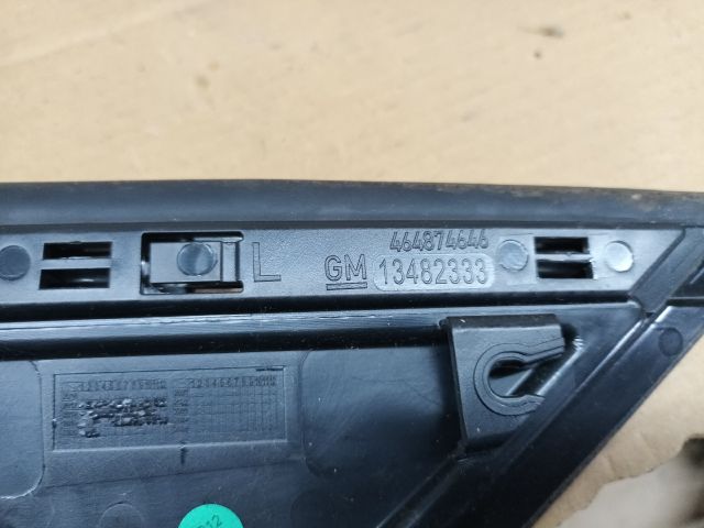 bontott OPEL CROSSLAND X Bal Sárvédő Csavar Burkolat