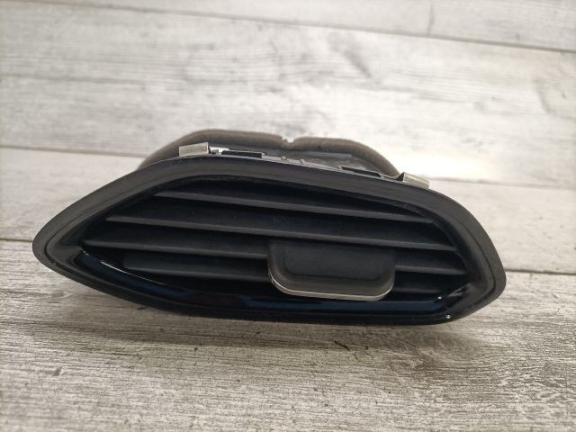 bontott OPEL CROSSLAND X Bal Szellőző