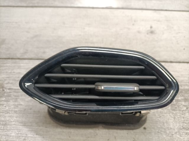 bontott OPEL CROSSLAND X Bal Szellőző