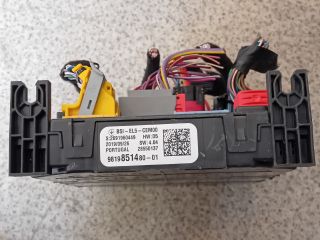 bontott OPEL CROSSLAND X Biztosítéktábla Csomagtér