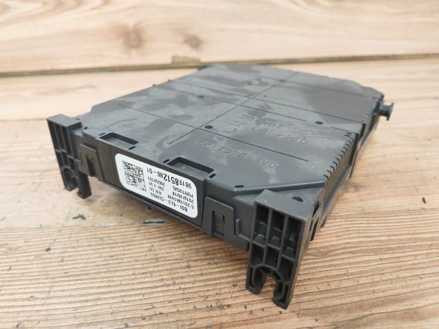 bontott OPEL CROSSLAND X Biztosítéktábla Utastér