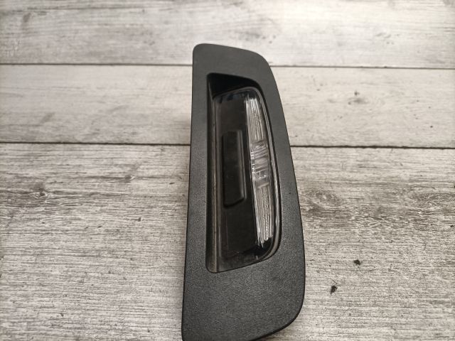 bontott OPEL CROSSLAND X Csomagtér Nyitó Kar / Gomb