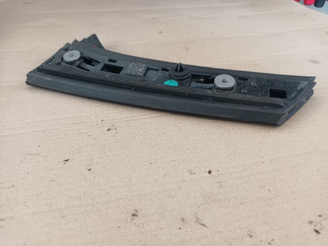 bontott OPEL CROSSLAND X Csomagtérajtó Díszléc