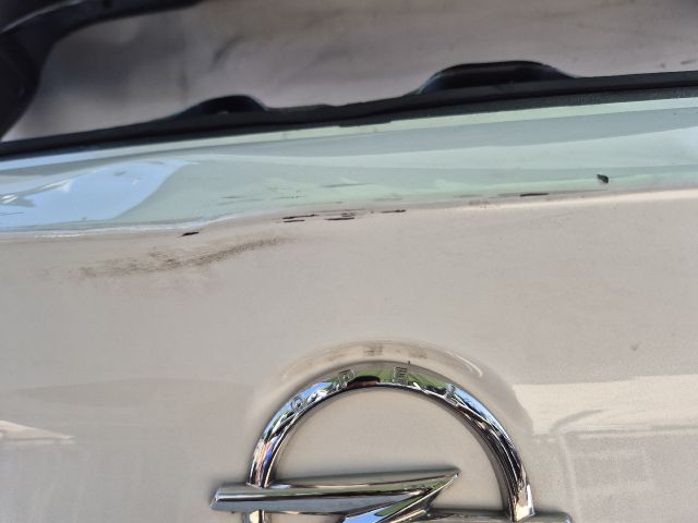 bontott OPEL CROSSLAND X Csomagtérajtó (Üres lemez)