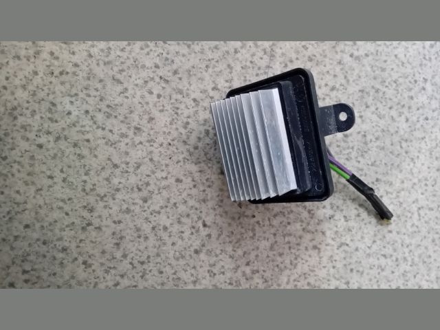 bontott OPEL CROSSLAND X Előtét Ellenállás Fűtőmotor