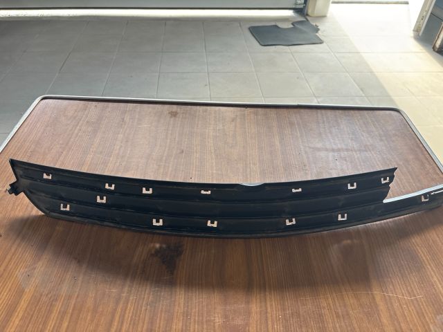 bontott OPEL CROSSLAND X Első Lökhárító Légterelő