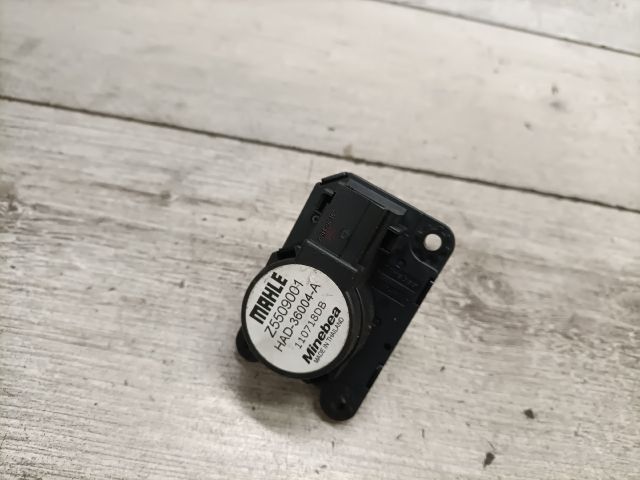 bontott OPEL CROSSLAND X Fűtés Állító Motor