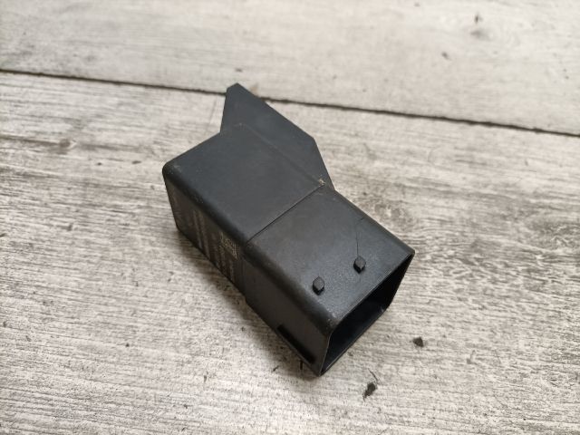 bontott OPEL CROSSLAND X Izzító Relé