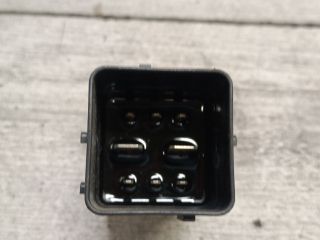 bontott OPEL CROSSLAND X Izzító Relé