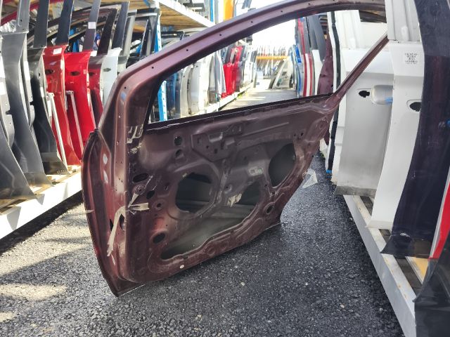 bontott OPEL CROSSLAND X Jobb első Ajtó (Üres lemez)