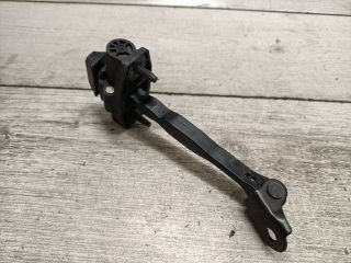 bontott OPEL CROSSLAND X Jobb első Ajtóhatároló