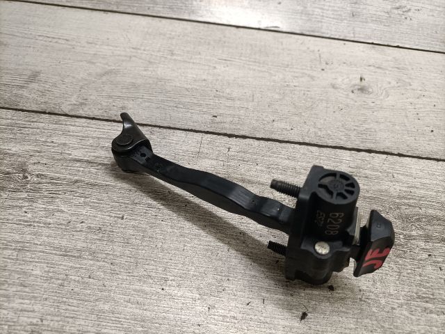 bontott OPEL CROSSLAND X Jobb első Ajtóhatároló