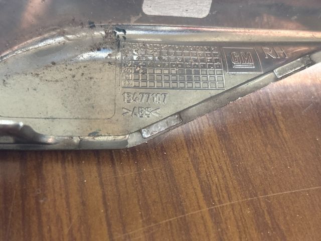 bontott OPEL CROSSLAND X Jobb első Lökhárító Díszléc