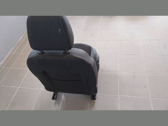 bontott OPEL CROSSLAND X Jobb első Ülés