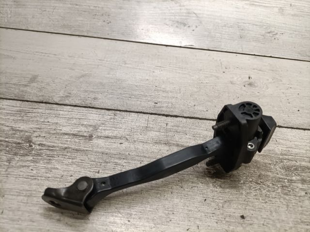 bontott OPEL CROSSLAND X Jobb hátsó Ajtóhatároló