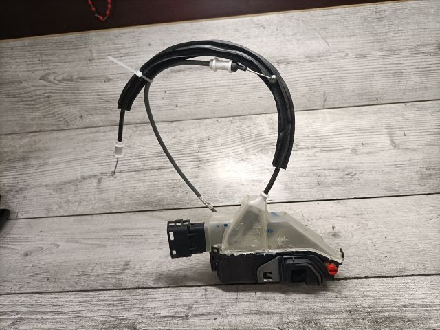 bontott OPEL CROSSLAND X Jobb hátsó Ajtózár