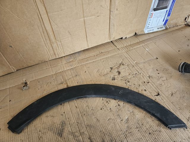 bontott OPEL CROSSLAND X Jobb hátsó Dobbetét (Kerékjárati, Műanyag)